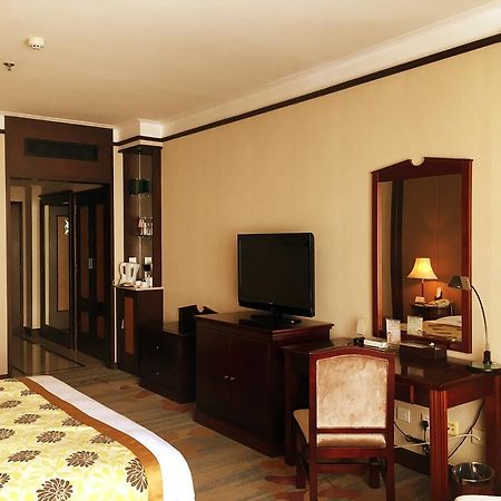 Central Plaza Hotel Dalian Eksteriør bilde
